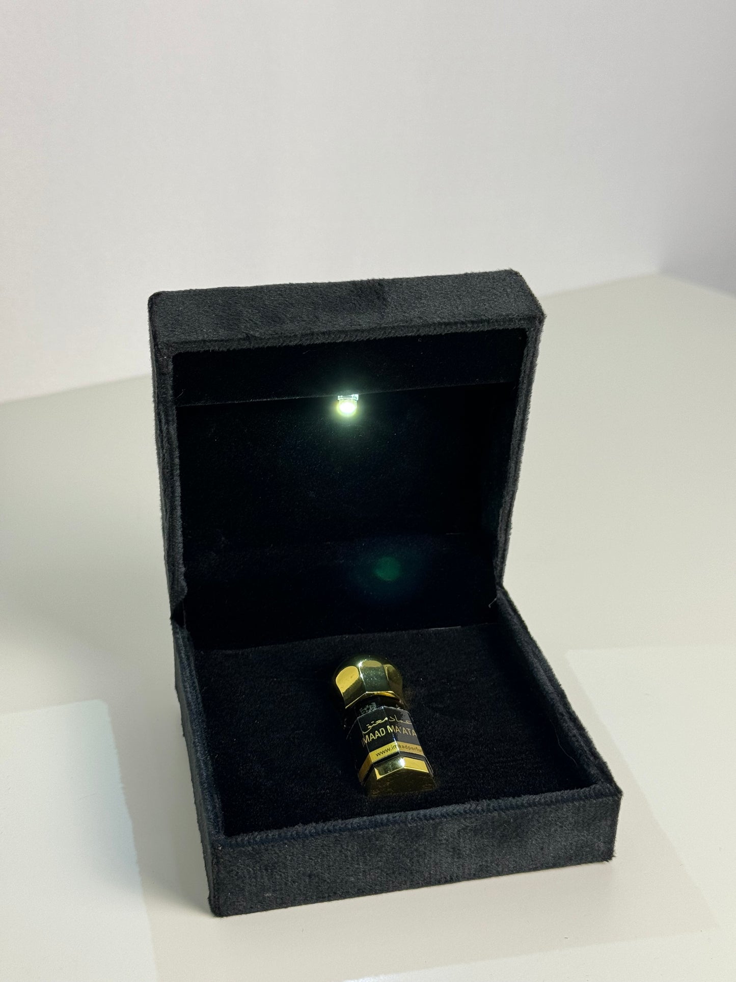 دهن العود معتق من عماد- ربع توله